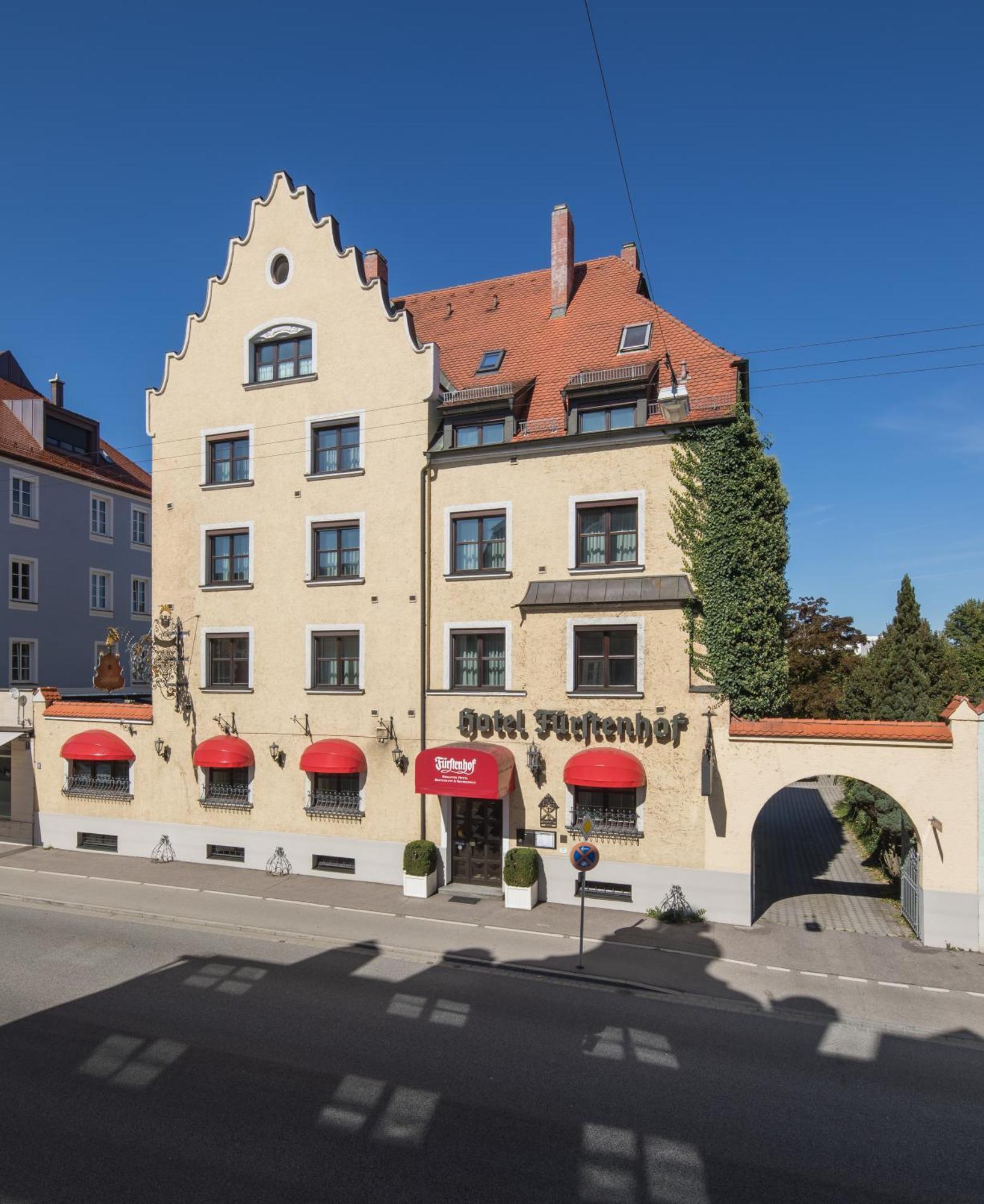 Simones Hotel Fuerstenhof Landshut Exterior photo