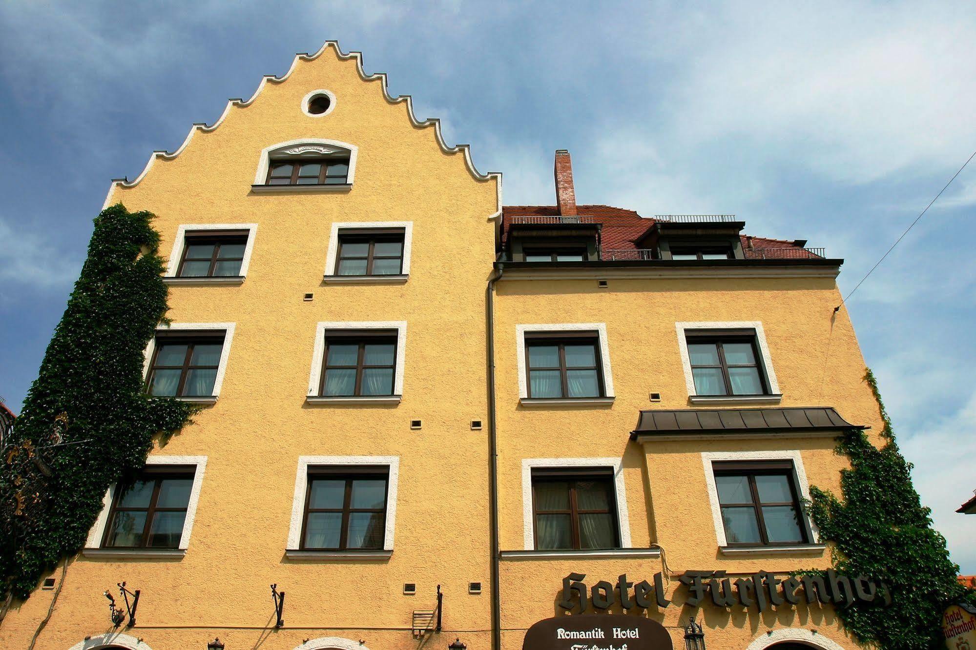 Simones Hotel Fuerstenhof Landshut Exterior photo