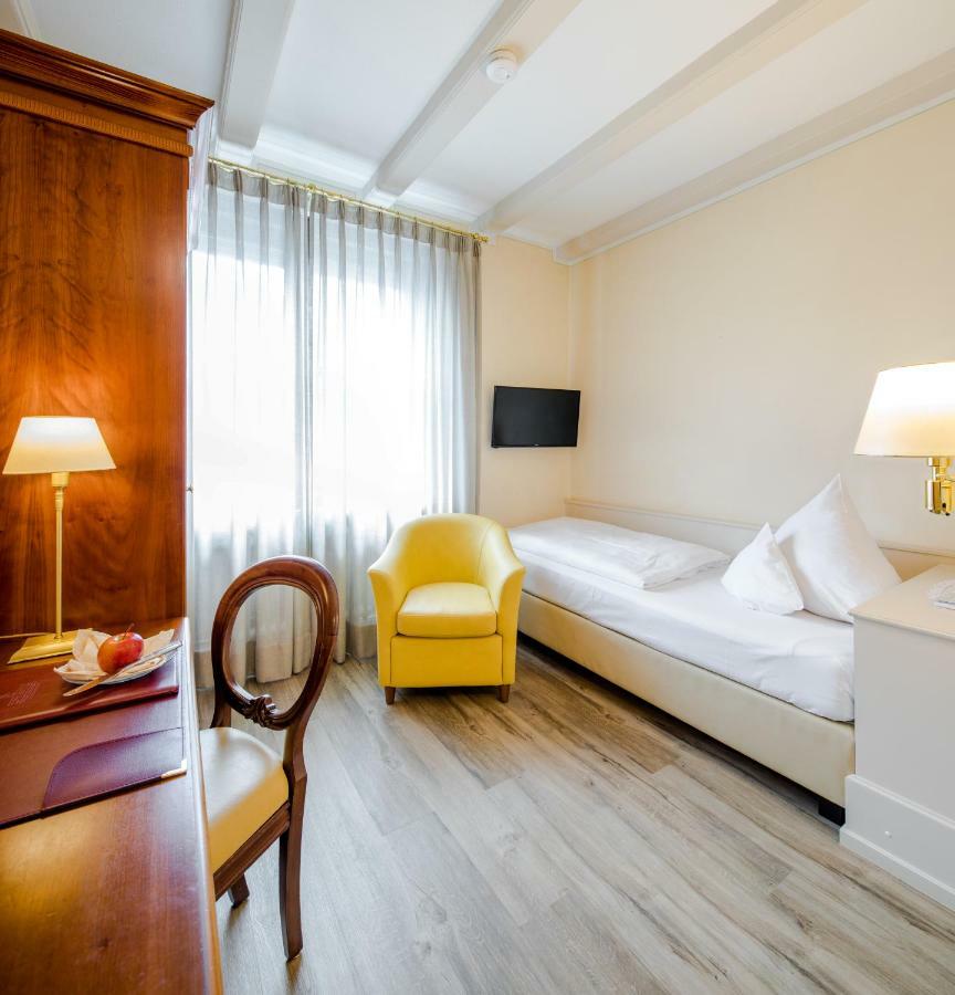 Simones Hotel Fuerstenhof Landshut Exterior photo